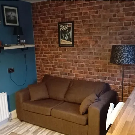 Feriehus Cosy Cottage- Sleeps 4 Free Parking & Golf Nearby