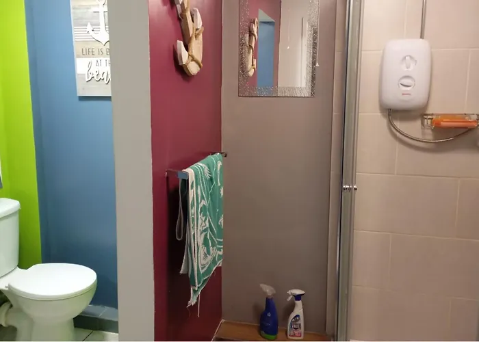 Cosy Cottage- Sleeps 4 Free Parking & Golf Nearby בית נופש *